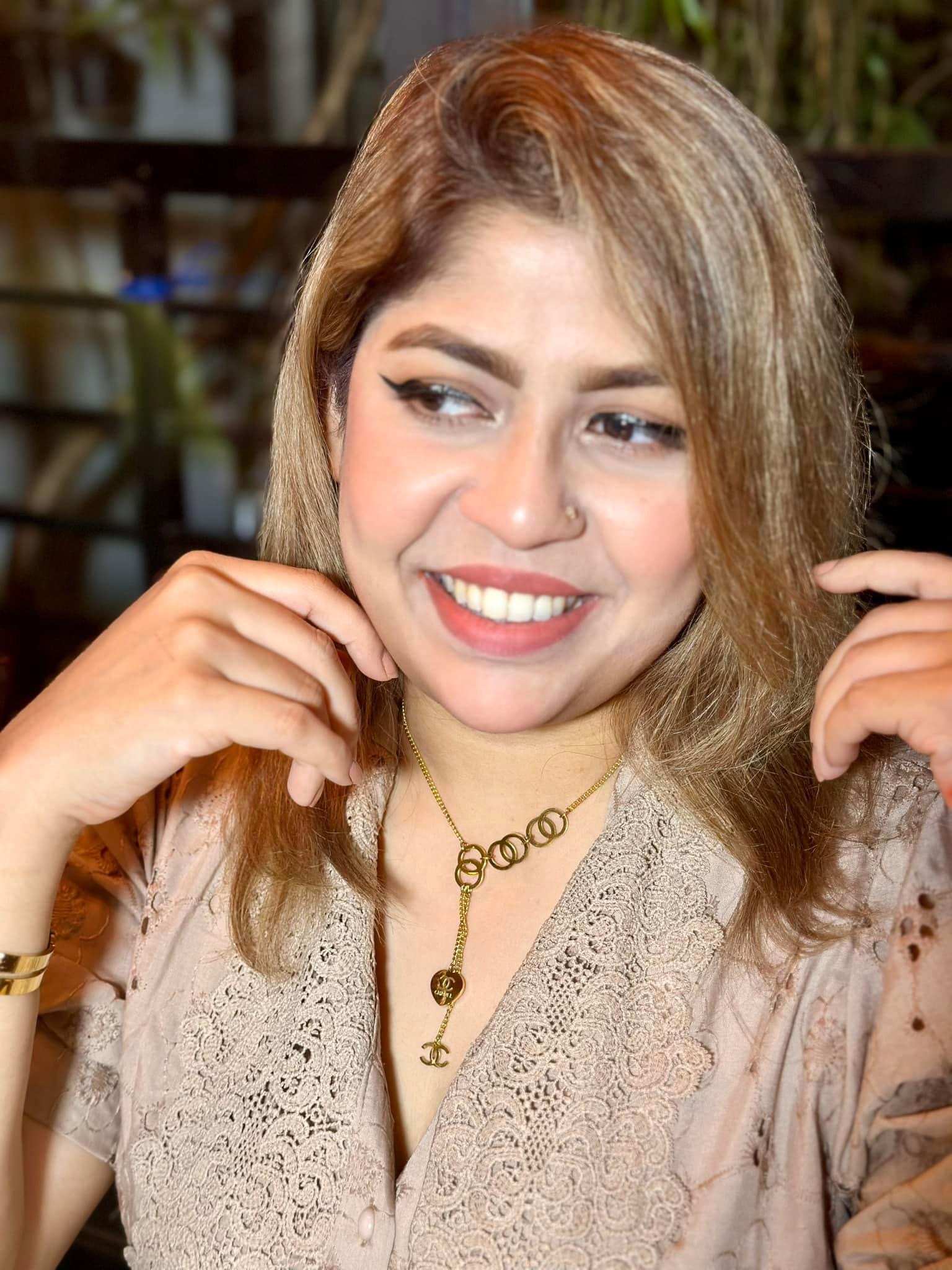 live-6-neckpiece-2-shundori