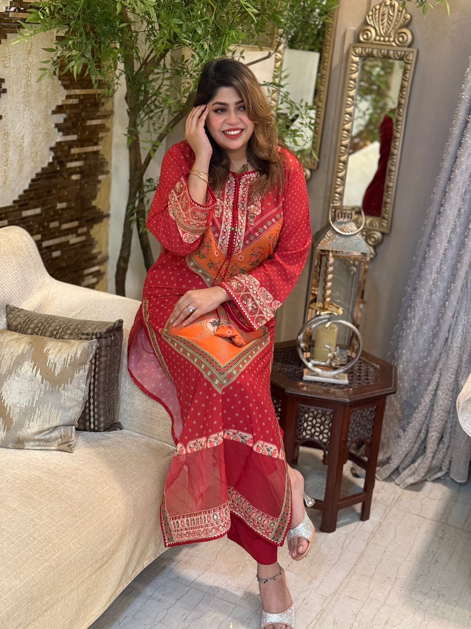 Red Romance - Image 5