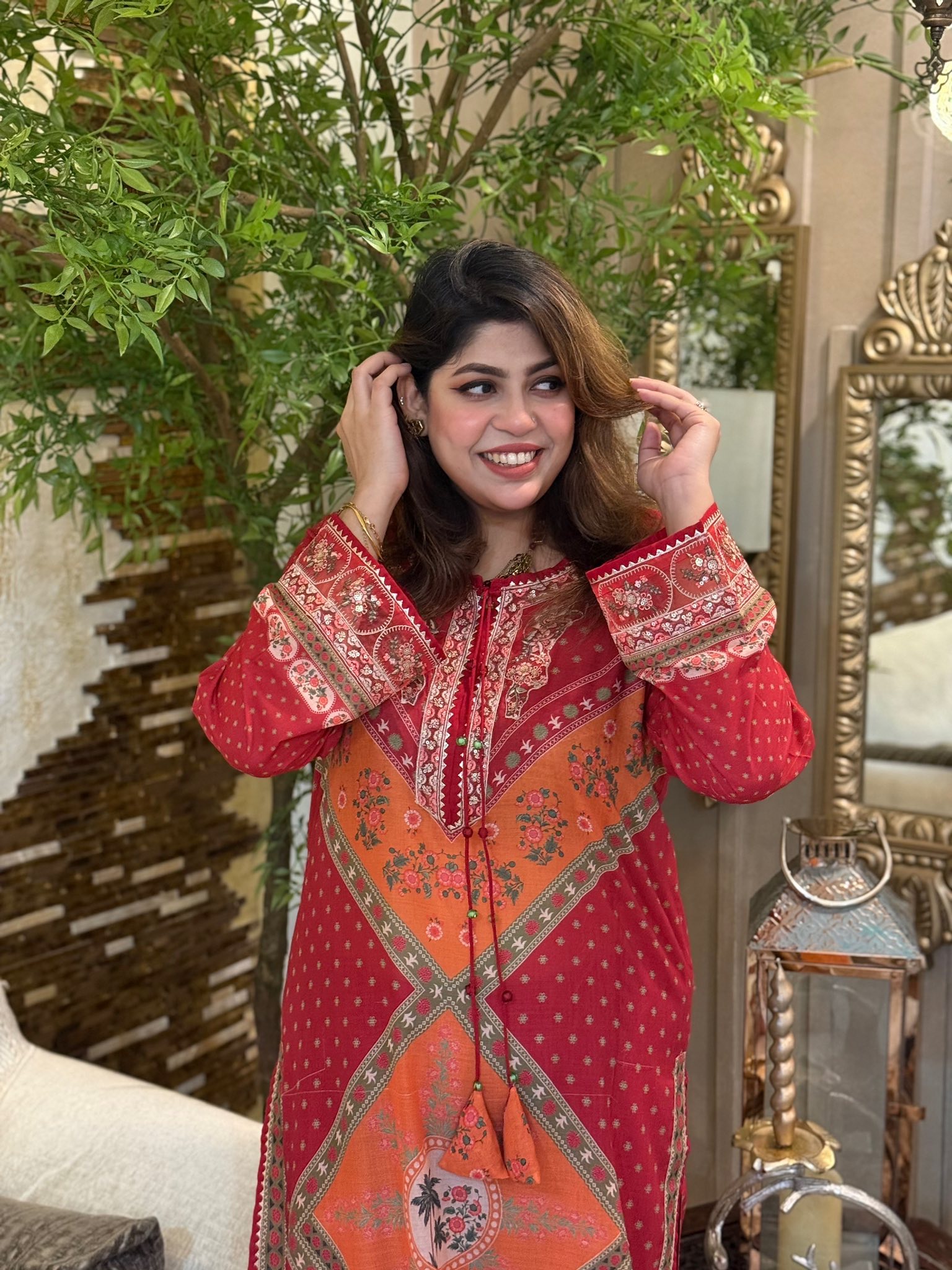 Red Romance - Image 6