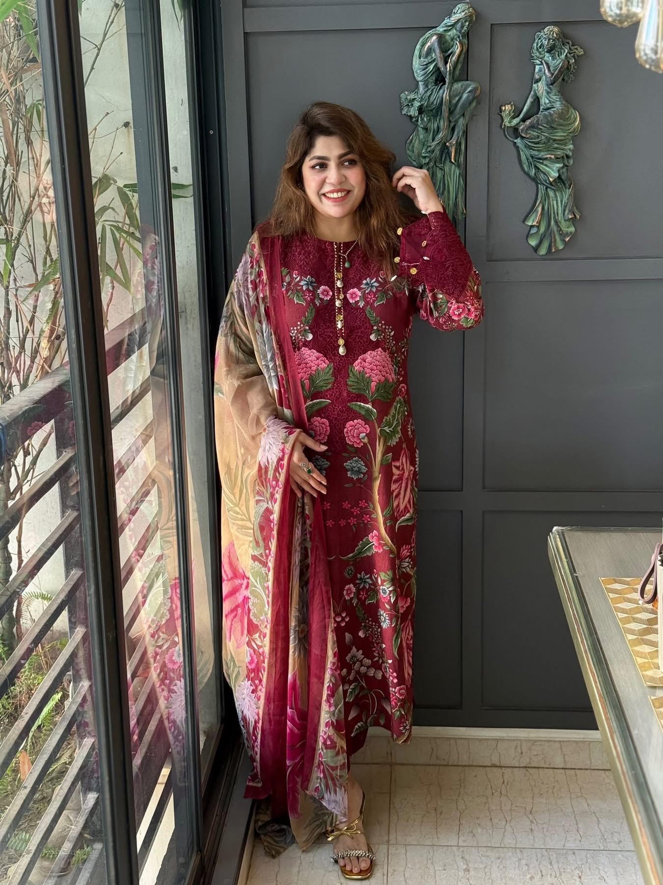 Velour Rosette - Image 2