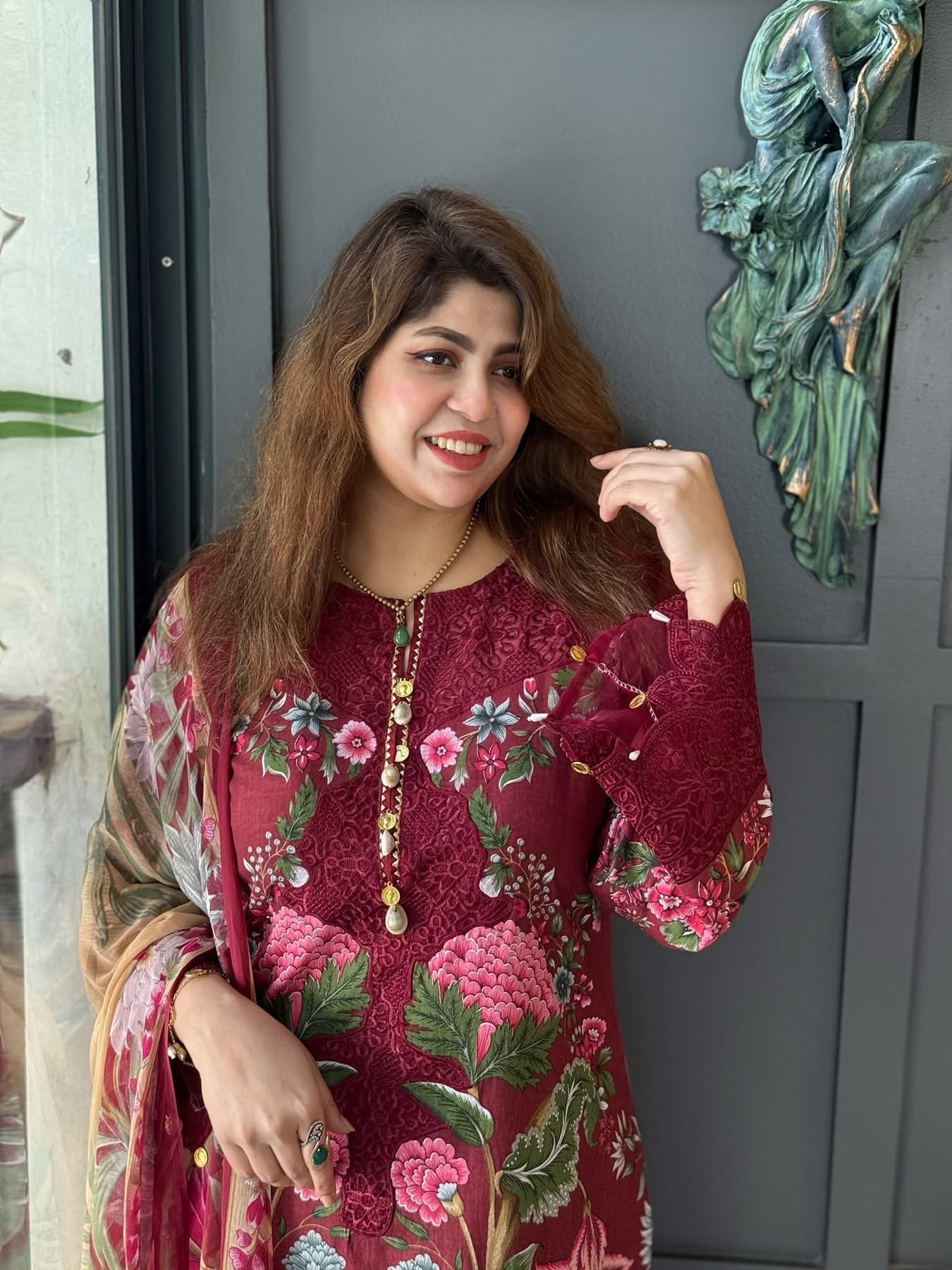 Velour Rosette - Image 4