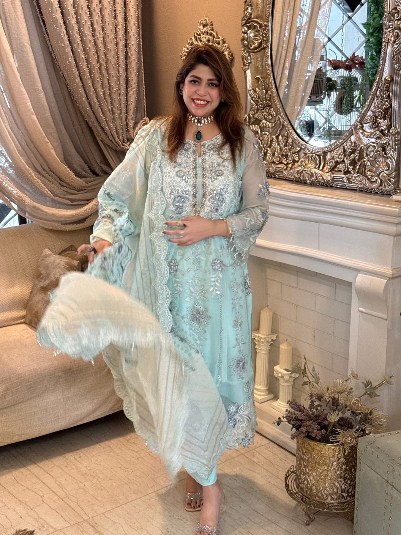 Roshni Firoze - Image 10